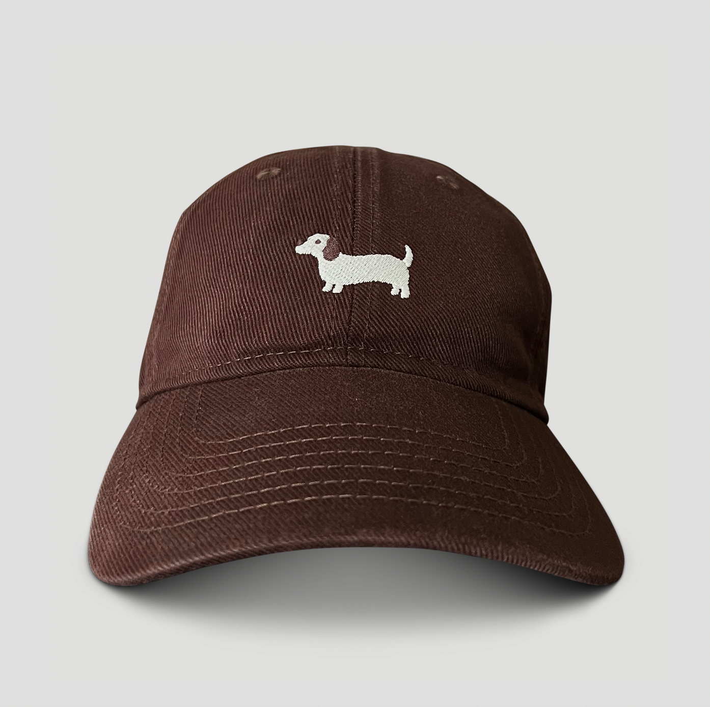 Baseball-Cap mit Dackel Stickerei - braun