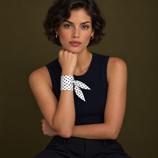 Twilly Polka Dots - white von ALECOO am Model getragen
